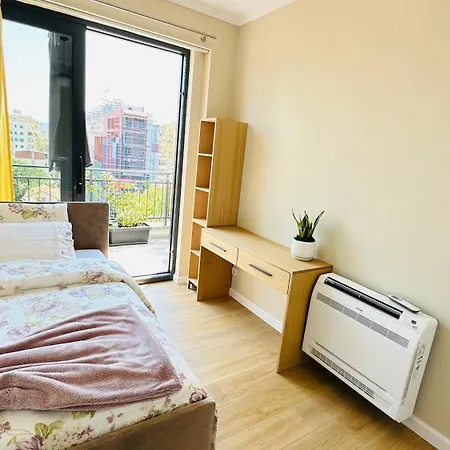 In The Heart Of Apartman *