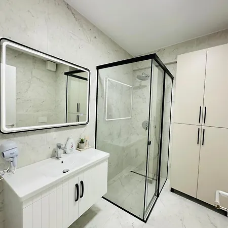 Apartman In The Heart Of *